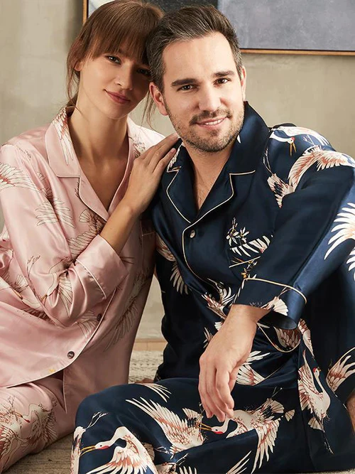 Pyjama couple soie grue imprimé complet à manches longues