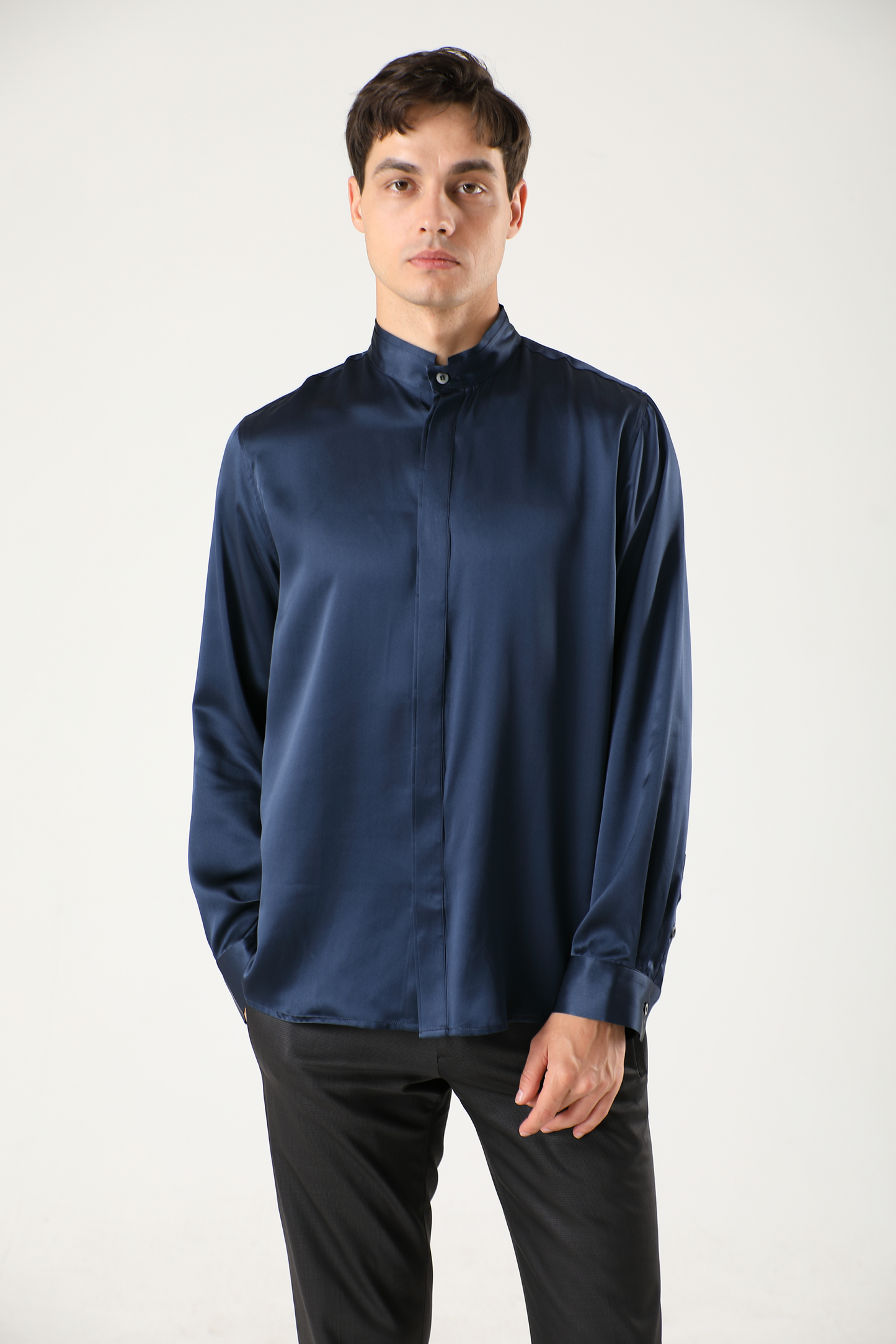 Men's silk shirt with mandarin collar