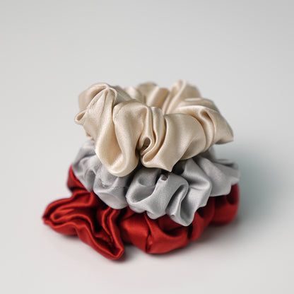 Sett med 3 store silke scrunchie scrunchies 4,5 cm
