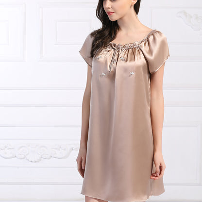 Women's short-sleeved silk nightgown